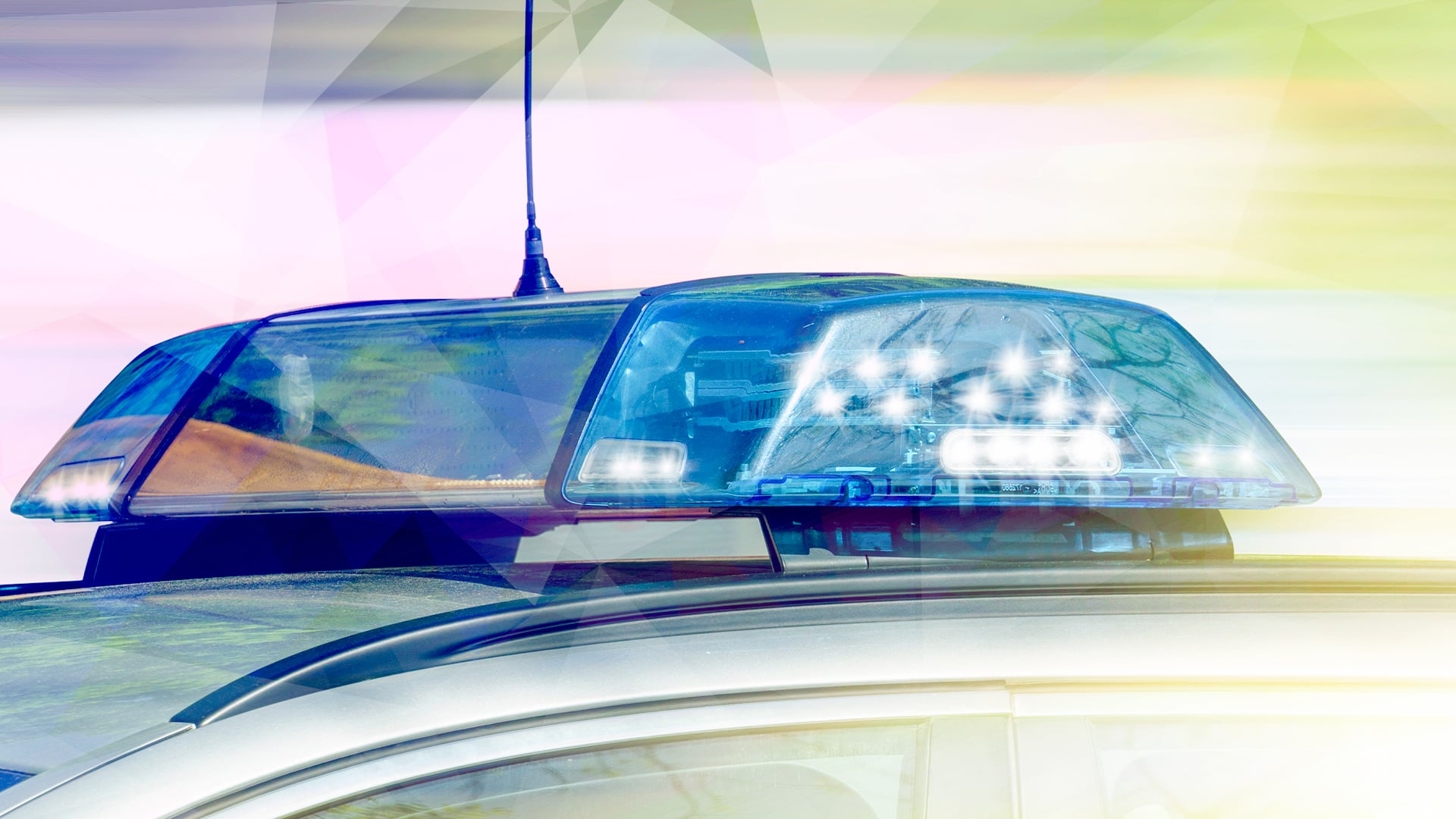 Auto, Polizei, Stockfotos, Recht und Ordnung, Einsatz, Sirenen, Polizeieinsatz, Notfall, Rettung, Sirene, Tatütata, Blaulicht, Einsatzwagen, Bundespolizei, Einsatzfahrzeug, Martinshorn, Folgetonhorn, Police, 911, Kriminalpolizei, 110, polizeiauto