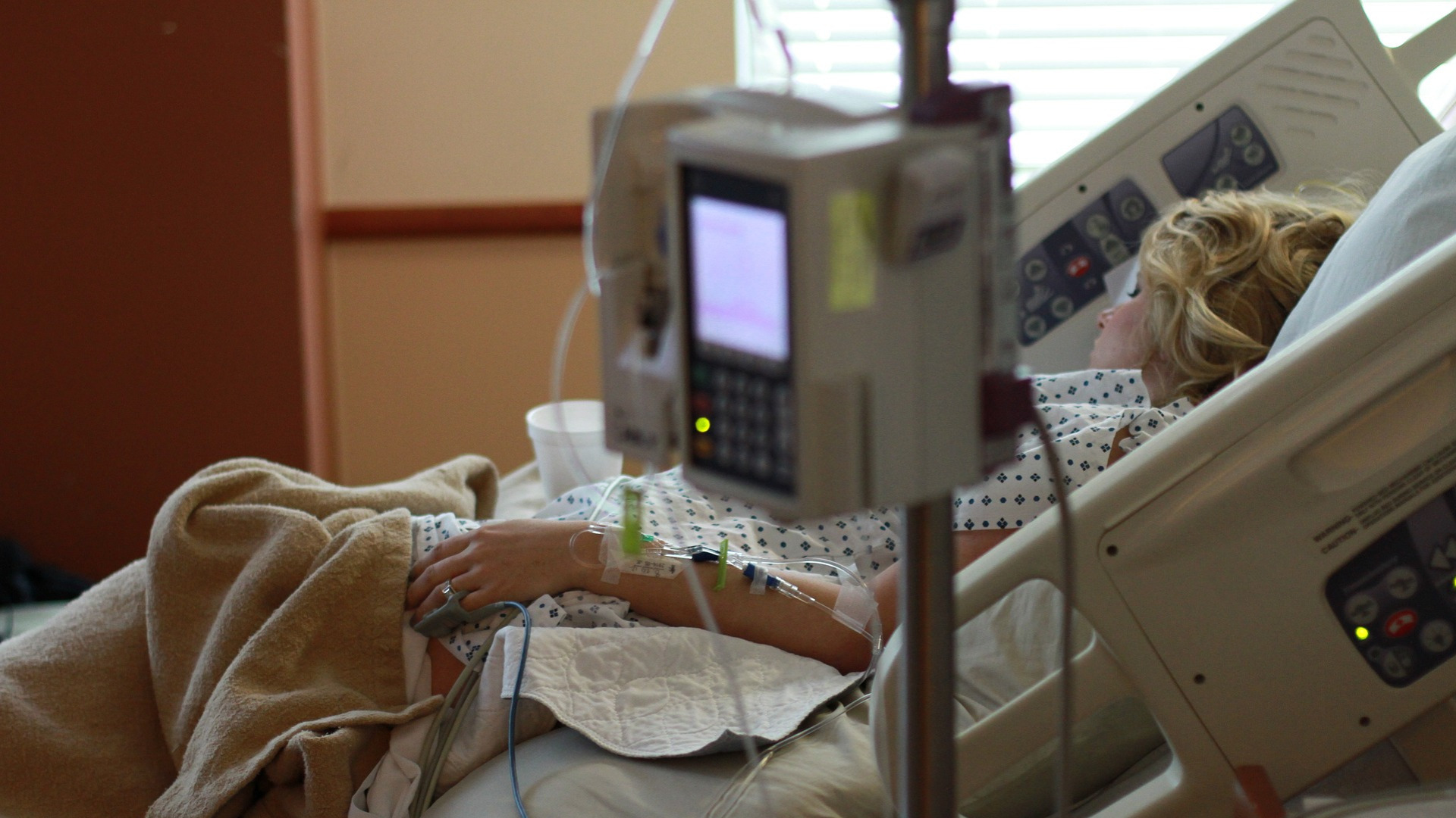 Krank, Krankenhaus, Intensivstation, Patientin
