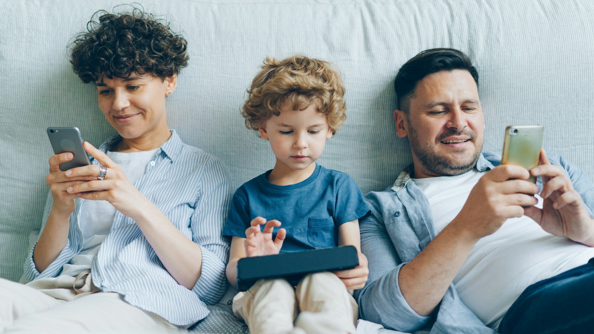 Sicherheit, Smartphones, Datenschutz, Privatsphäre, Tablets, Kinder, Jugendschutz, Kinderschutz, Familie, Eltern, Elternkontrolle