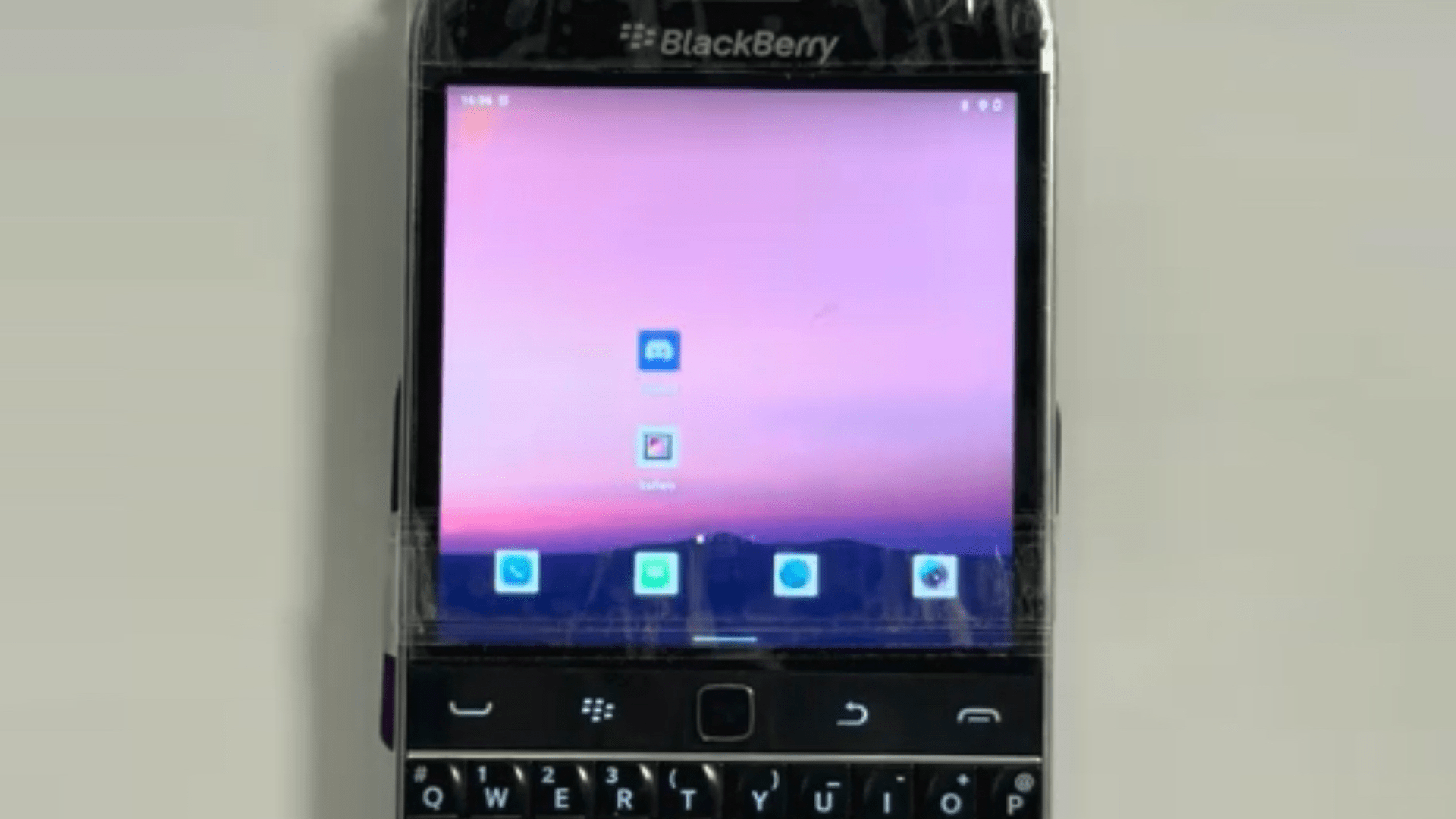 Smartphone, Tastatur, Keyboard, Blackberry, Q20, BlackBerry Q20, Zinwa Q25, Zinwa Technologies, Zinwa Q25 Pro, Zinwa