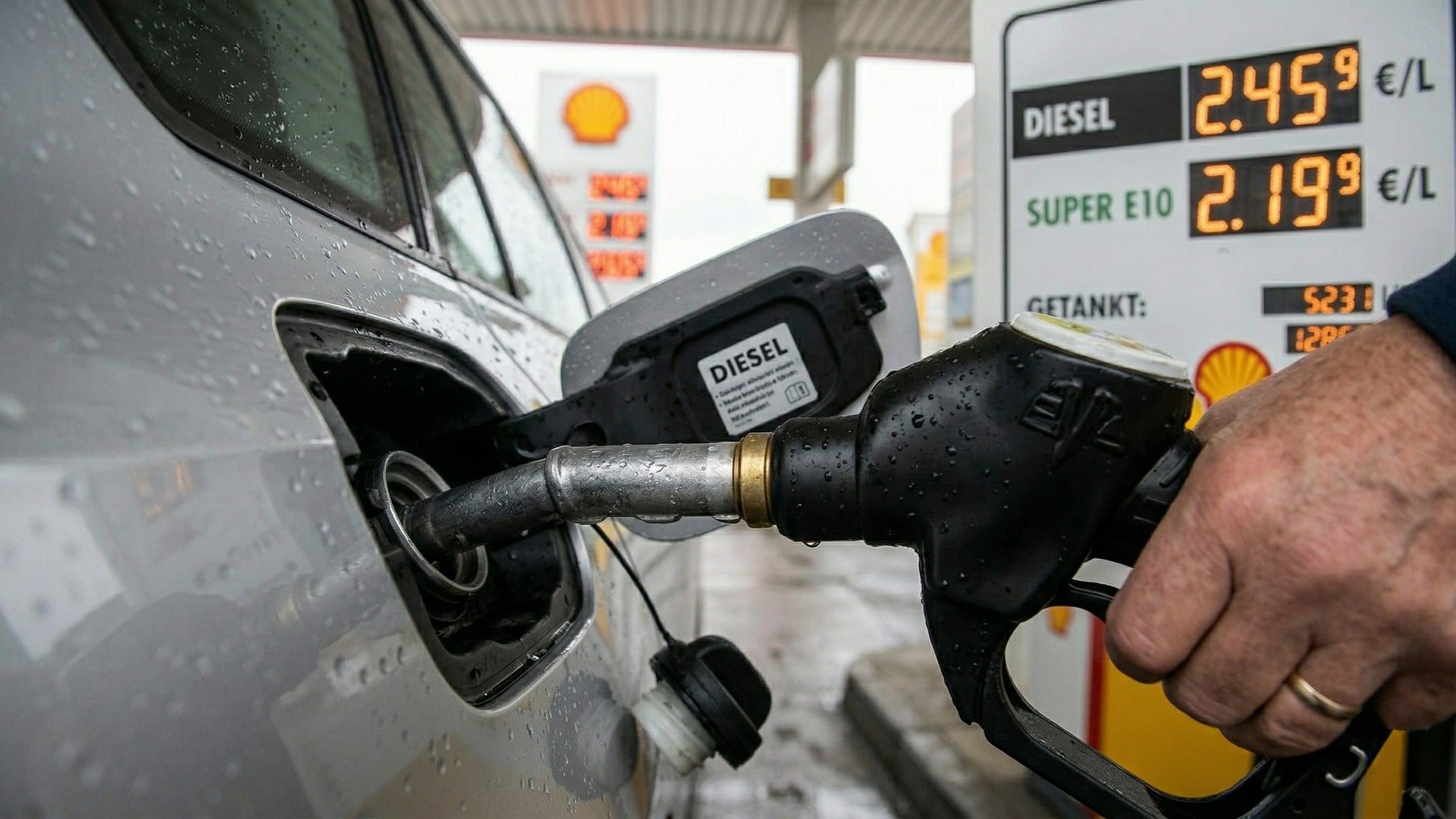 Auto, PKW, Mobilität, kfz, Diesel, Benzin, Tankstelle, Tanken, April 2026, Spritpreise, Spritpreis