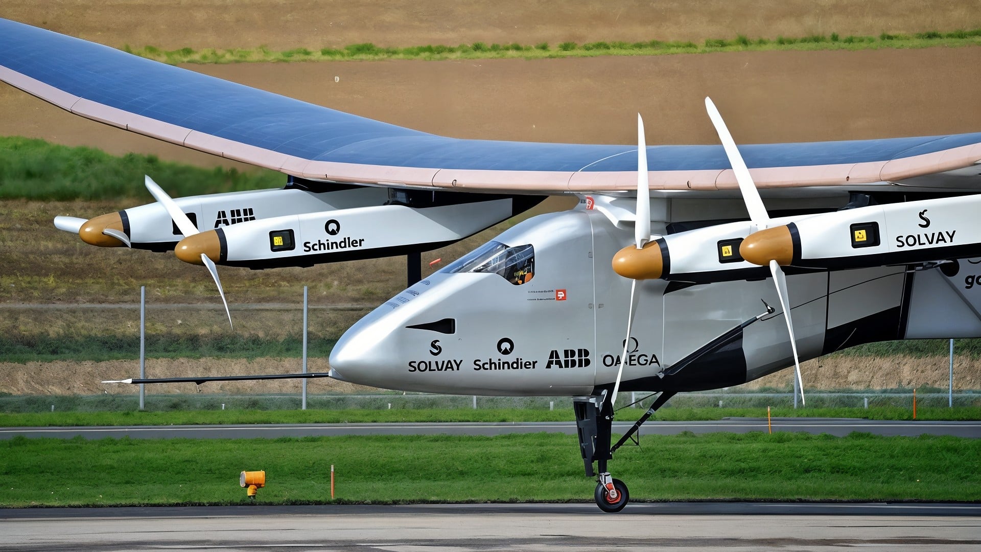 Flugzeug, Solarenergie, Photovoltaik, Solarzellen, Propeller, Experimentalflugzeug, Solar Impulse 2, Solarflugzeug, Tragfläche