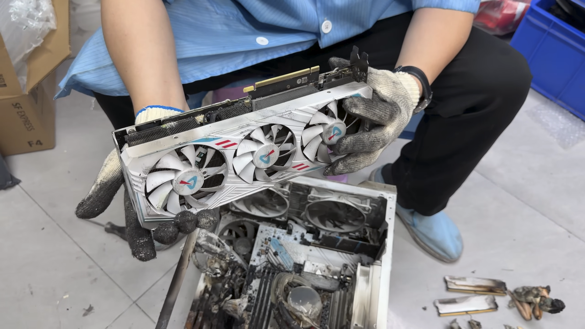 Nvidia, Gpu, Grafikkarte, Geforce, defekt, Feuer, RTX 3070, Verbrannt