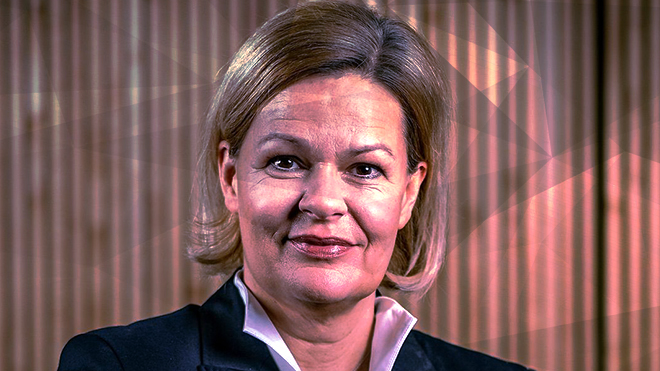 ZITiS: SPD-Ministerin will sich ein zentrales Überwachungs-Amt bauen