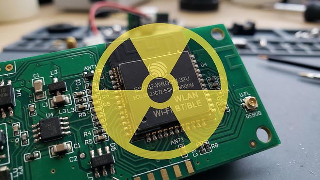 Wlan, Bluetooth, Antenne, Platine, Wi-Fi, Leiterplatte, Sicherheitswarnung, Radioaktivität, Mikrocontroller, radioaktiv, Strahlungssymbol, Hardwareentwicklung
