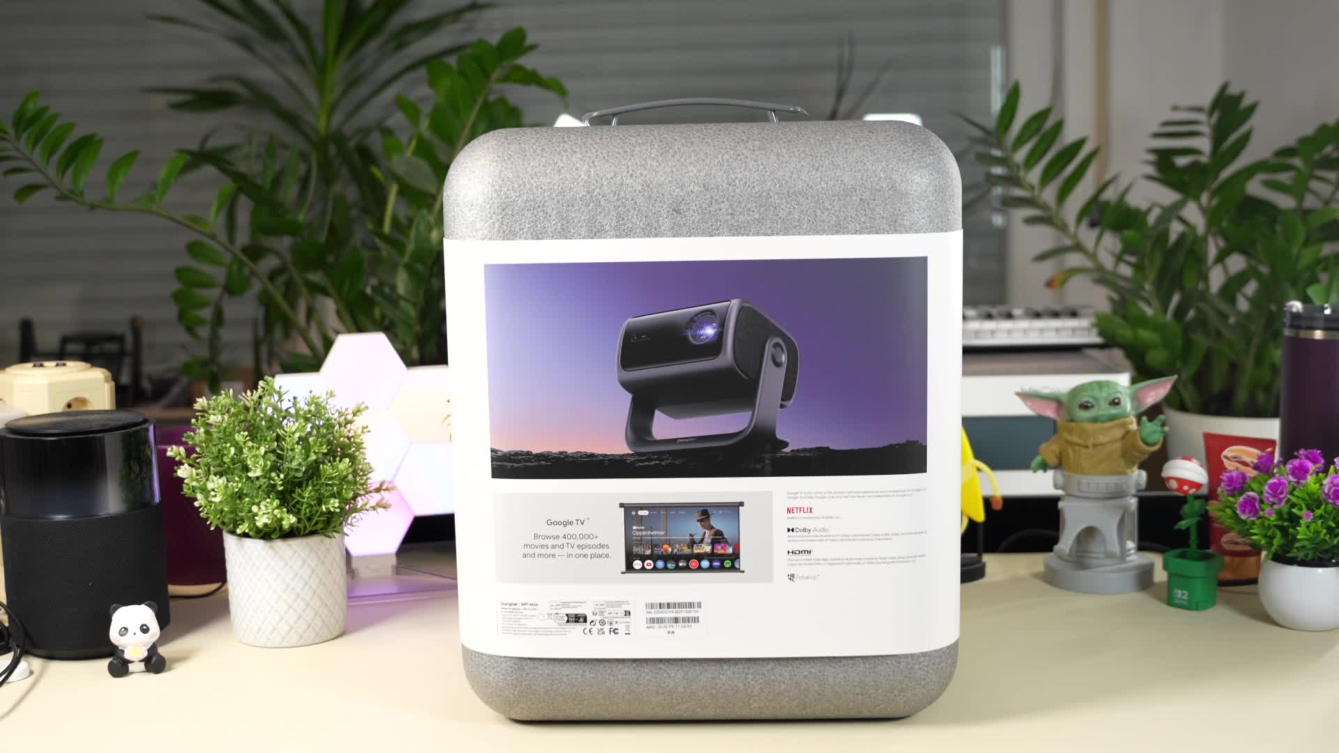 Video, Test, Kino, Timm Mohn, Beamer, Projektor, Google Tv, Heimkino, Autofokus, HDR10+, 4K Auflösung, Keystone Korrektur, Transporttasche, Dangbei MP1 Max, Triple Laser, Gimbal Stand, InstanPro AI, 3100 ISO Lumen, DMD Chip