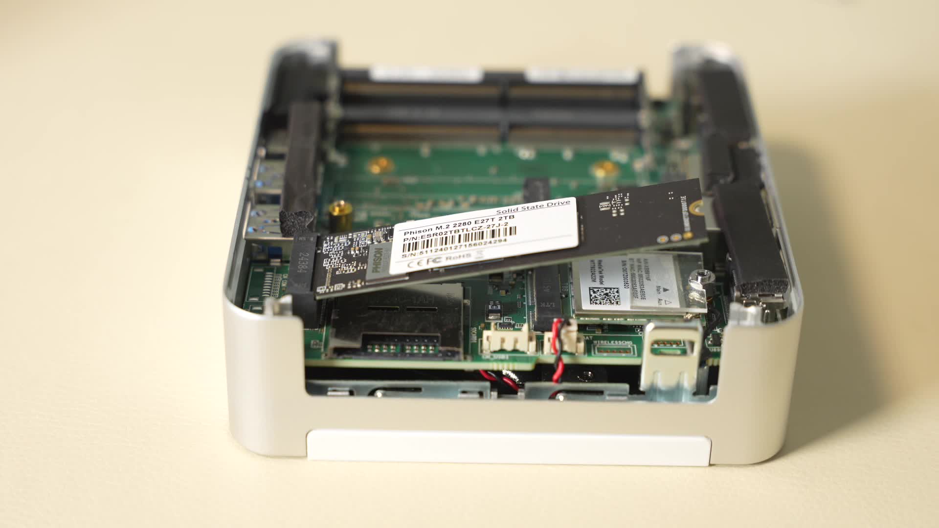 Timm Mohn, mini-pc, Mini PC, SSD Upgrade, RAM Upgrade, Geekom XT13 Pro, Hardware Upgrade, M.2 SSD, DDR4 RAM, Single Sided SSD, Intel i9 13900HK, PCIe Gen 4 SSD, Kingston SSD, SATA M.2, Wooposit, Wi Fi Karte, SD Kartenleser