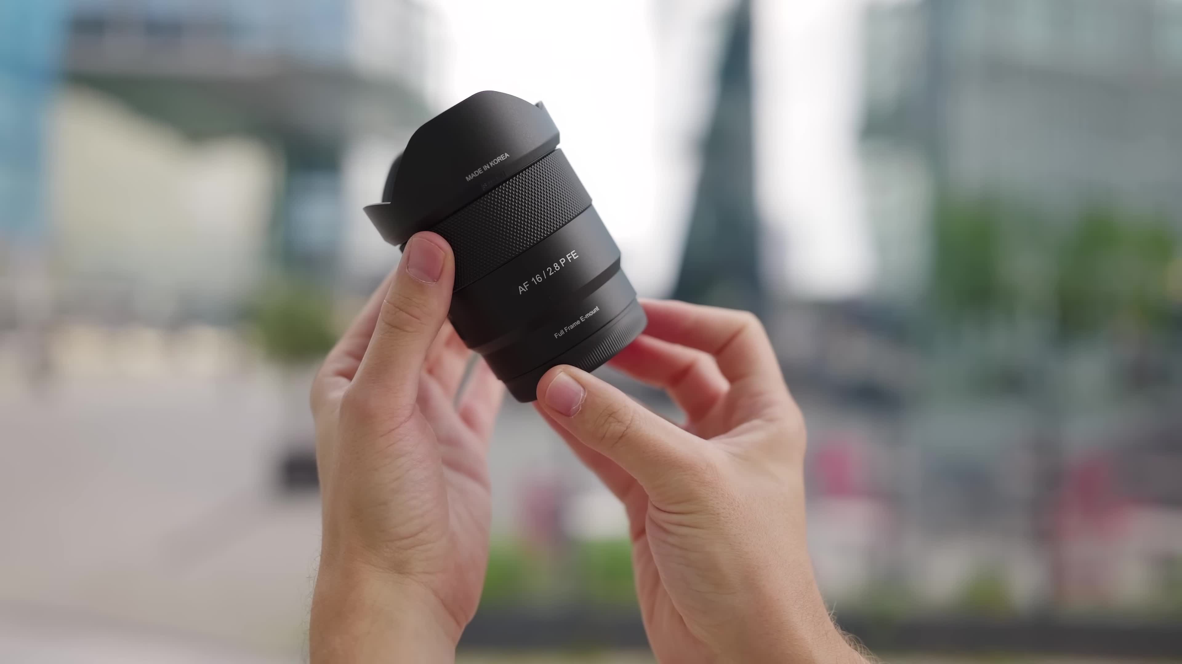 ValueTech, Fotografie, Bildqualität, Vollformat, Vlogging, Firmware Updates, Objektiv Test, Bildschärfe, Weitwinkelobjektiv, Naheinstellgrenze, Samyang AF 16mm f/2.8, Sony E-Mount, Kompaktobjektiv, ValueTechTV, Videotauglichkeit, Makro Weitwinkel