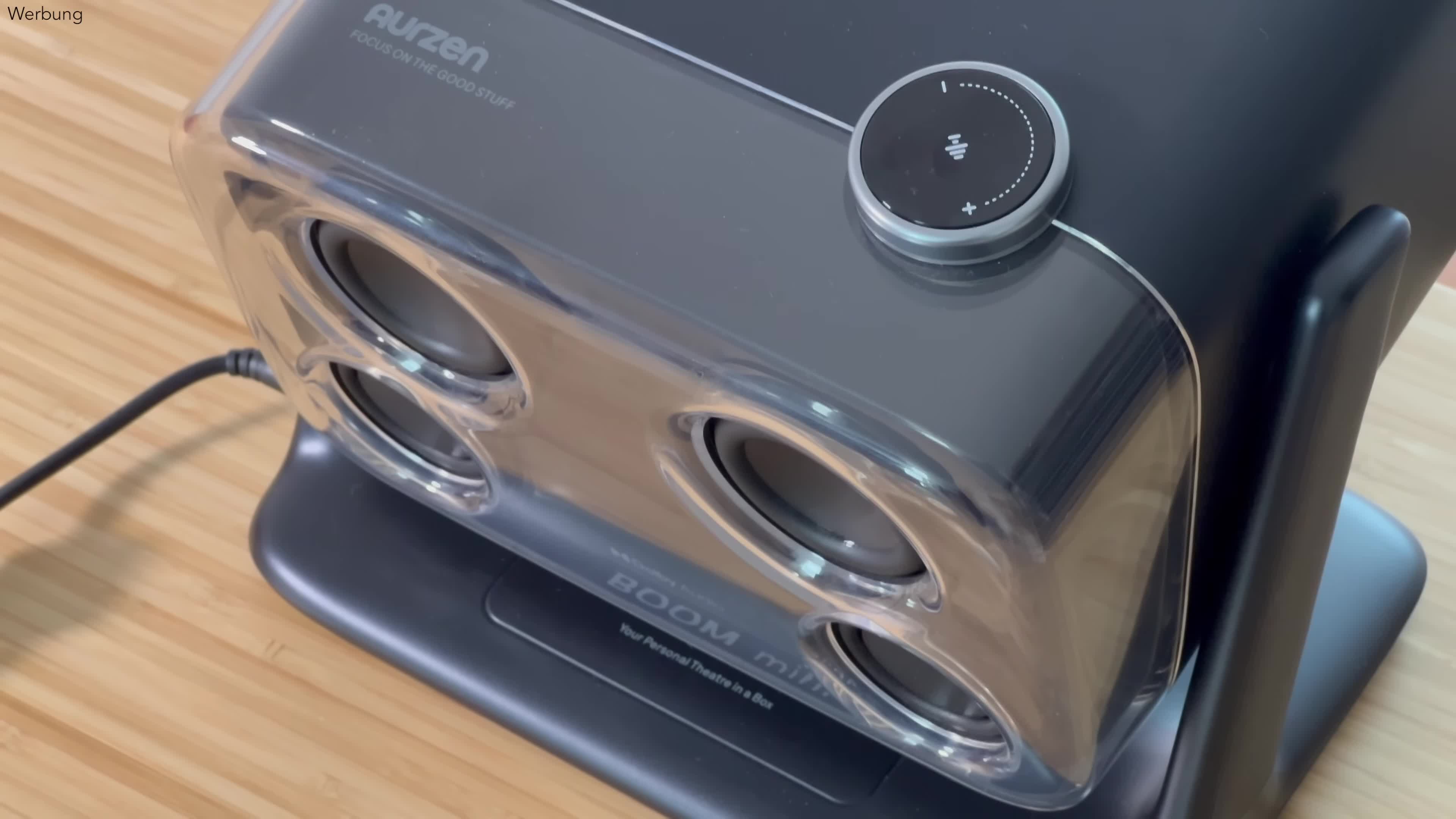 Streaming, Full Hd, NewGadgets, Johannes Knapp, Google Tv, Heimkino, Autofokus, Dolby Audio, Mobile Nutzung, Trapezkorrektur, 500 ANSI Lumen, Aurzen Orson Boom Mini, Smartprojektor, 20 Watt Soundsystem, kompakter Beamer, Projektortechnik