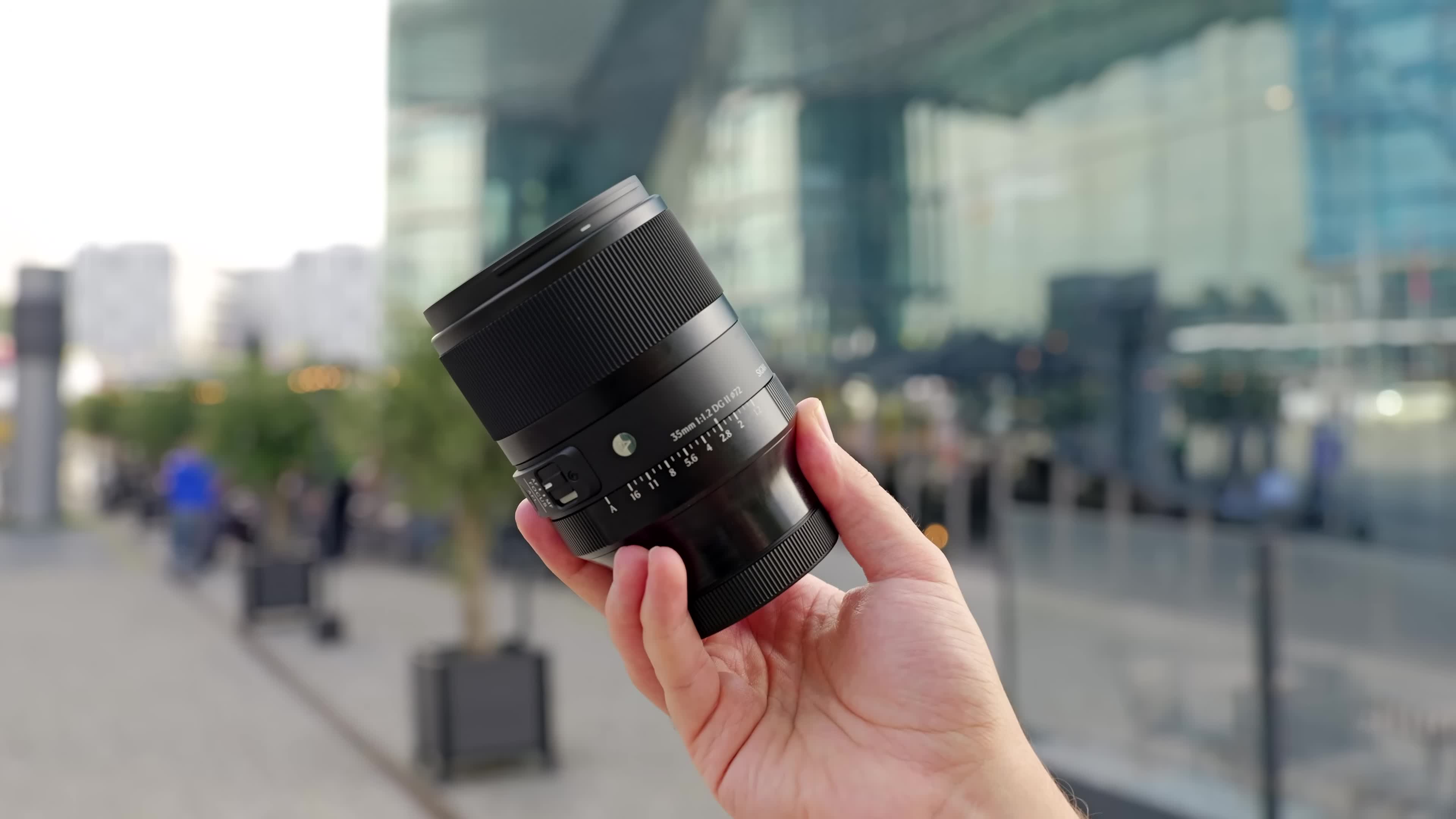 Test, ValueTech, Fotografie, Objektiv, Autofokus, ValueTech TV, Festbrennweite, Bokeh, Blendenring, Objektivtest, Videoproduktion, L Bajonett, Sigma 35mm F1.2 DG II Art, Sony E Bajonett, Lichtstärke f1.2, Spiegellose Vollformatkameras, Focus Breathing