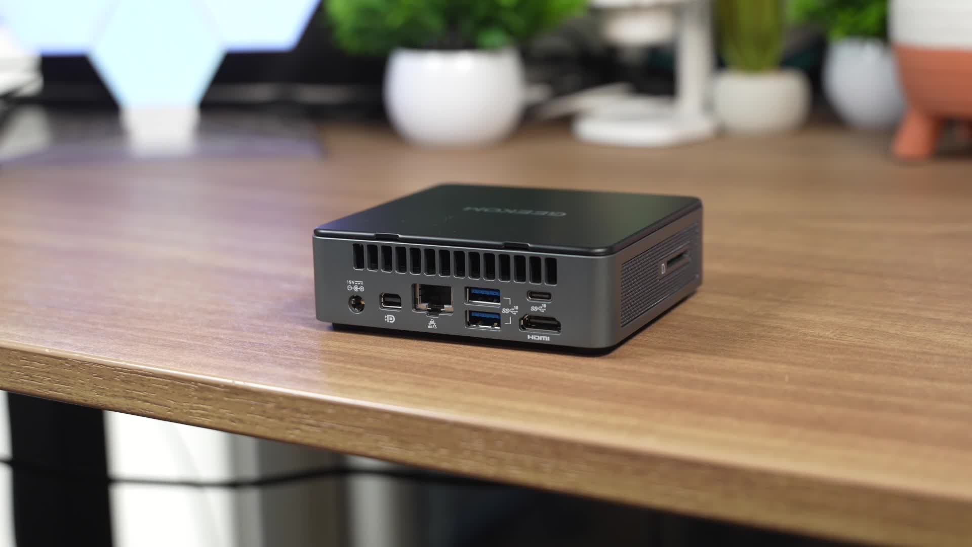 Test, Ssd, Verfügbarkeit, Timm Mohn, mini-pc, Mini PC, Stromverbrauch, Home Office, Weihnachtsgeschäft, Windows 11 Pro, Leistungsaufnahme, DDR5 RAM, VESA Adapter, Geekom Mini Air12, Intel N95, Multimedia PC, Kompaktes Gehäuse