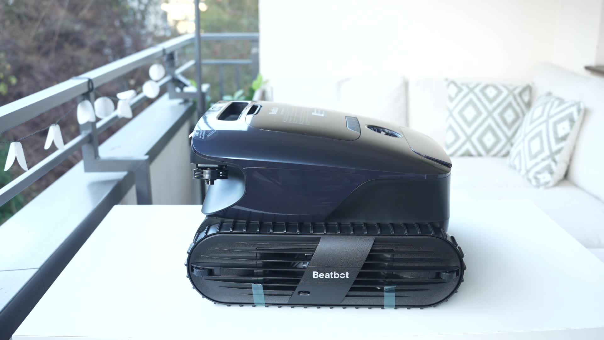 Wlan, Smart Home, Bluetooth, Timm Mohn, App Steuerung, Poolreiniger, Firmware Updates, Automatische Reinigung, Poolroboter, Poolpflege, Raupenfahrwerk, kabellose Technologie, BeatBot AquaSense 2 Ultra, KI Navigation, Outdoor Gadget, Automatische Poolreinigung, Schmutzbehälter