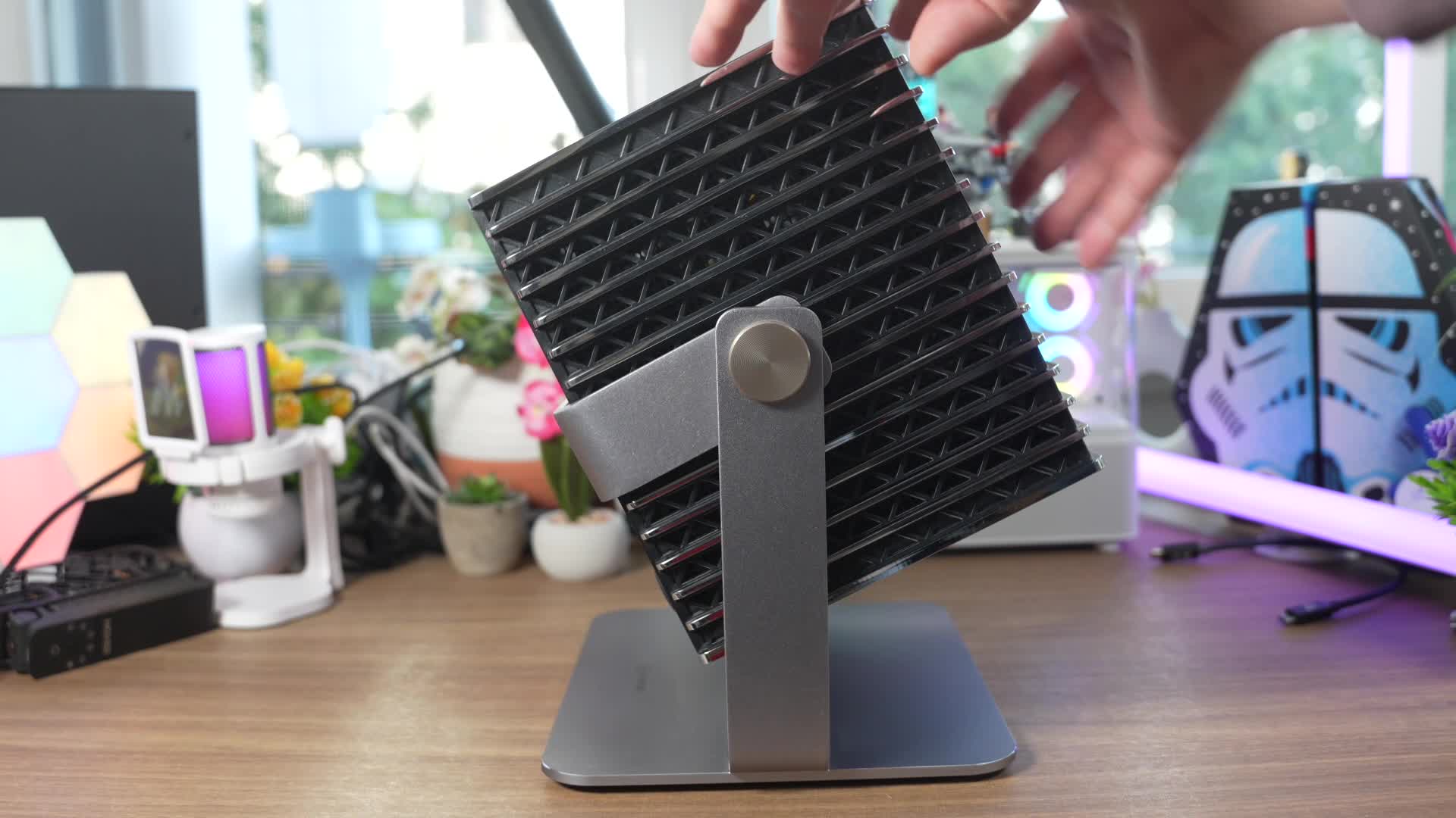 Test, Beamer, Projektor, Heimkino, Gimbal, 360 Grad, Ausrichtung, Tischmontage, Tischstativ, Valerion, Desktop Gimbal Stand, DGS-01, VisionMaster Pro 2, StreamMaster, Projektormontage