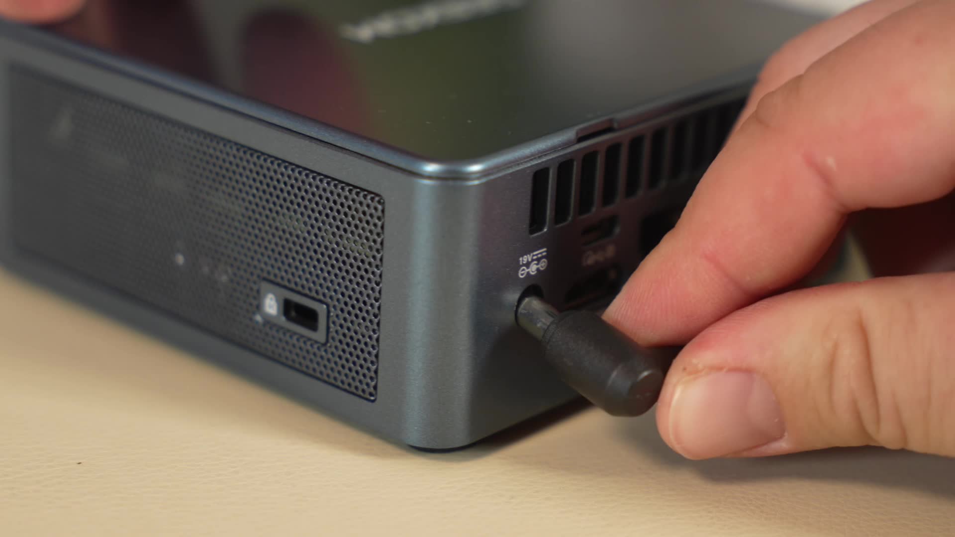 Test, Preis, Ssd, mini-pc, Benchmark, Mini PC, Hdmi, Anschlüsse, Geekom, Speichererweiterung, Bluetooth 5.2, RAM Upgrade, Wi Fi 6E, USB Ports, SSD Speicher, Geekom IT12, Intel i7 1280P, P3 Plus SSD, Performance Modi