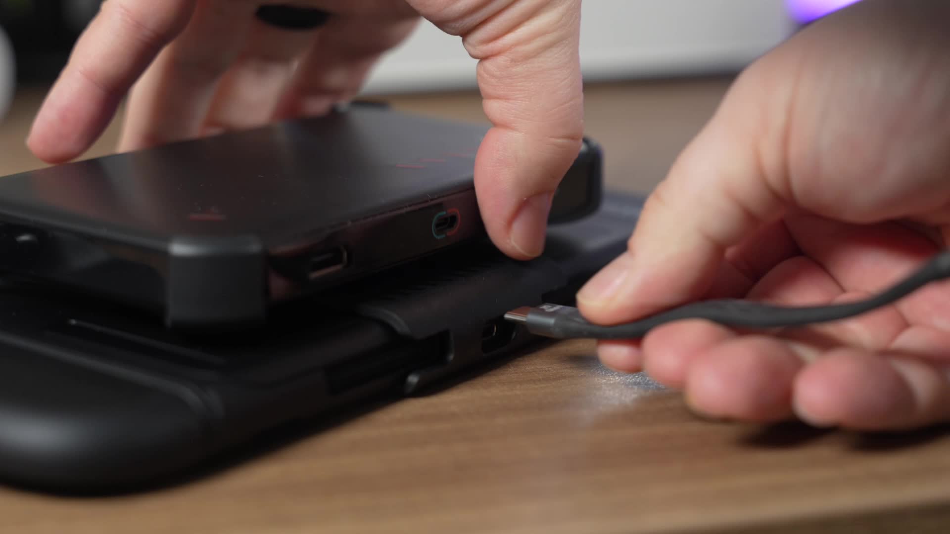 Augmented Reality, Timm Mohn, Nintendo Switch 2, Cyberpunk 2077, Mixed Reality, MicroLED, Sonderedition, Gaming Zubehör, Handheld Gaming, XR Brille, Viture Luma Ultra, Viture Luma Cyber, Viture Pro Mobile Dock, Multiplayer XR, Coolblue, Wearable Display